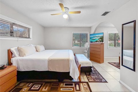 Villa ou maison à vendre à Casselberry, Floride: 4 chambres, 169.18 m2 № 2230049 - photo 12