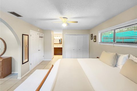 Villa ou maison à vendre à Casselberry, Floride: 4 chambres, 169.18 m2 № 2230049 - photo 14