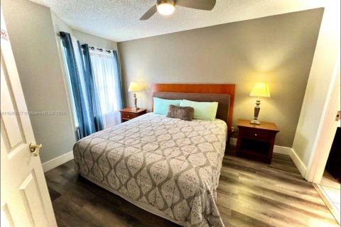 Condo in Kissimmee, Florida, 1 bedroom  № 1729219 - photo 7