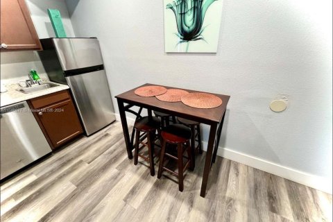 Condo in Kissimmee, Florida, 1 bedroom  № 1729219 - photo 5