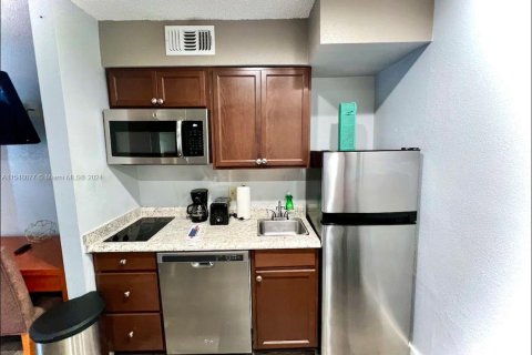 Condo in Kissimmee, Florida, 1 bedroom  № 1729219 - photo 6