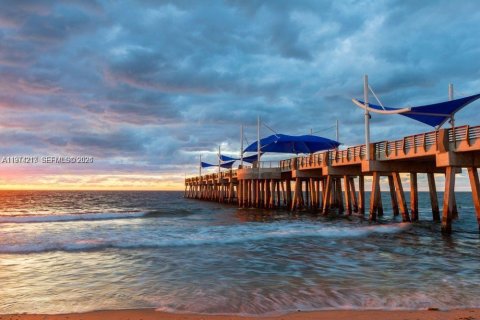 Снять в аренду кондоминиум в Помпано-Бич, Флорида 1 спальня, 85.47м2, № 2036575 - фото 23