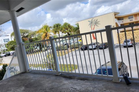 Снять в аренду кондоминиум в Помпано-Бич, Флорида 1 спальня, 85.47м2, № 2036575 - фото 17