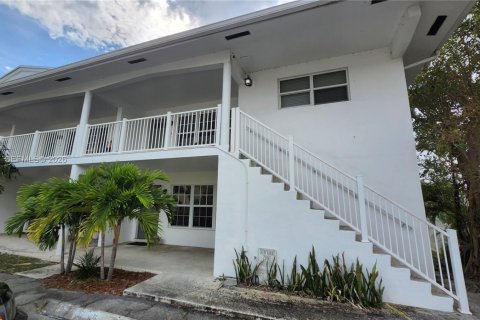 Снять в аренду кондоминиум в Помпано-Бич, Флорида 1 спальня, 85.47м2, № 2036575 - фото 16