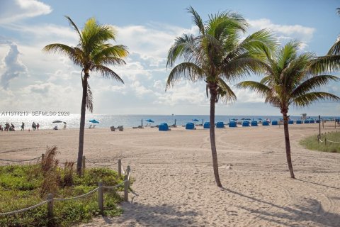 Снять в аренду кондоминиум в Помпано-Бич, Флорида 1 спальня, 85.47м2, № 2036575 - фото 18