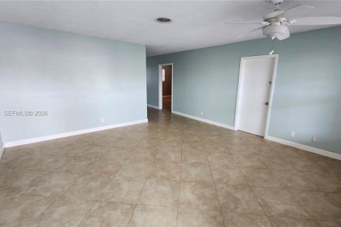 Снять в аренду кондоминиум в Помпано-Бич, Флорида 1 спальня, 85.47м2, № 2036575 - фото 6