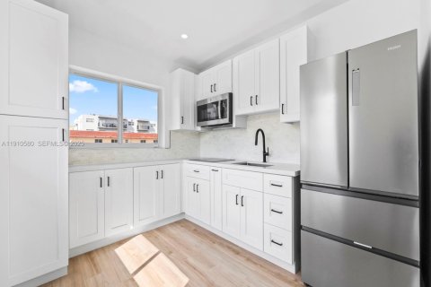 Appartement à louer à Miami, Floride: 2 chambres, 63.55 m2 № 2076687 - photo 3