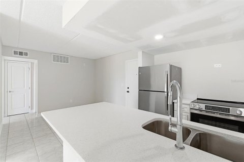 Купить кондоминиум в Сент-Пит-Бич, Флорида 5 комнат, 60.39м2, № 2101829 - фото 10