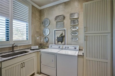 Villa ou maison à vendre à Palm Coast, Floride: 5 chambres, 561.32 m2 № 1555877 - photo 16
