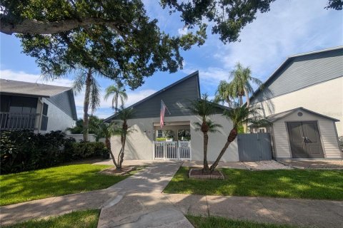 Condo in Largo, Florida, 1 bedroom  № 1888649 - photo 16