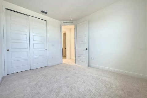 Townhouse in Orlando, Florida 3 bedrooms, 198.81 sq.m. № 1534929 - photo 17