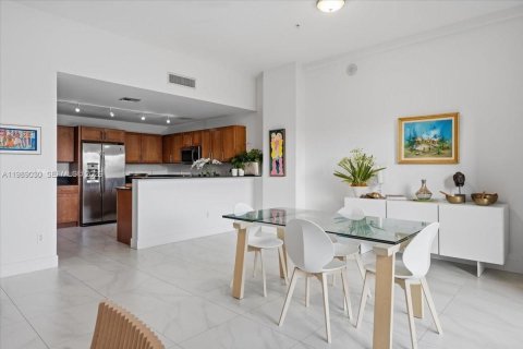 Copropriété à louer à Miami, Floride: 2 chambres, 202.71 m2 № 2051540 - photo 2