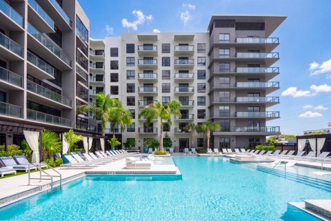 Condo in North Miami, Florida, 2 bedrooms № 2244497 - photo 10