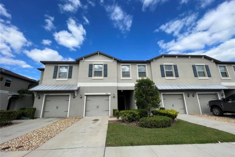 Townhouse in Sun City Center, Florida 3 bedrooms, 158.03 sq.m. № 1797945 - photo 1