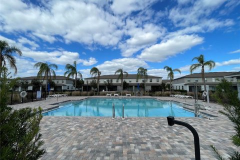 Townhouse in Sun City Center, Florida 3 bedrooms, 158.03 sq.m. № 1797945 - photo 7