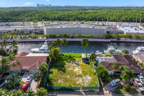 Land in North Miami Beach, Florida № 1693809 - photo 21