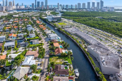 Land in North Miami Beach, Florida № 1693809 - photo 14