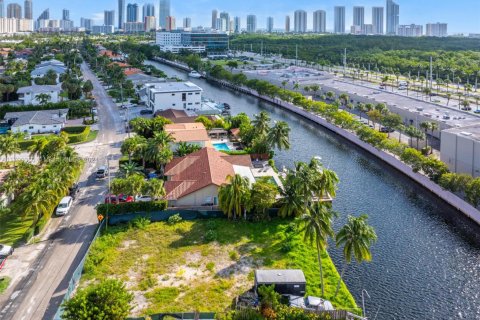 Land in North Miami Beach, Florida № 1693809 - photo 22