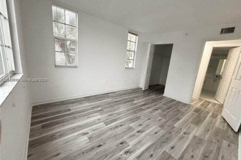 Condo in Pembroke Pines, Florida, 3 bedrooms  № 2087154 - photo 5