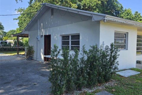 Villa ou maison à vendre à Miami, Floride: 3 chambres, 118.17 m2 № 1897646 - photo 13