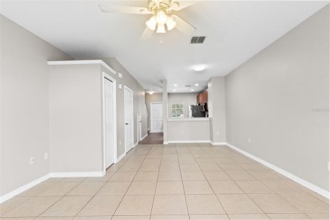 Touwnhouse à louer à Tampa, Floride: 2 chambres, 104.05 m2 № 2151053 - photo 12