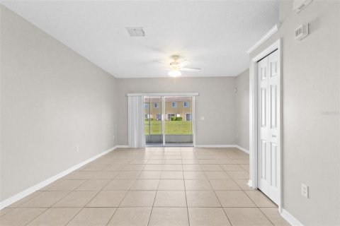 Touwnhouse à louer à Tampa, Floride: 2 chambres, 104.05 m2 № 2151053 - photo 15