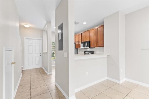 Touwnhouse à louer à Tampa, Floride: 2 chambres, 104.05 m2 № 2151053 - photo 10