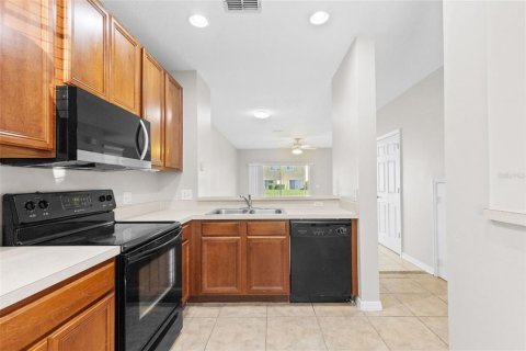 Touwnhouse à louer à Tampa, Floride: 2 chambres, 104.05 m2 № 2151053 - photo 6
