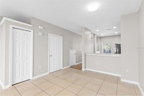 Touwnhouse à louer à Tampa, Floride: 2 chambres, 104.05 m2 № 2151053 - photo 11