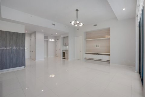 Condo in Coral Gables, Florida, 3 bedrooms № 2087087 - photo 12