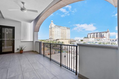 Condo in Coral Gables, Florida, 3 bedrooms № 2087087 - photo 27