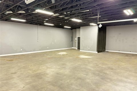 Immobilier commercial à louer à Cocoa, Floride: 498.51 m2 № 1675772 - photo 9