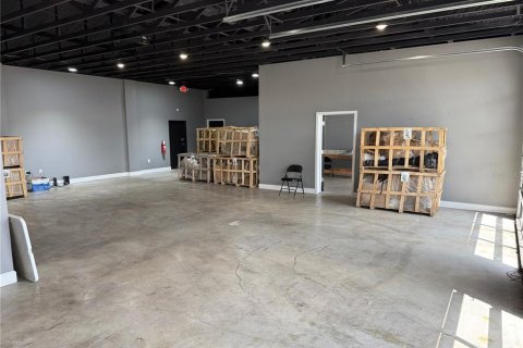 Propiedad comercial en alquiler en Cocoa, Florida, 498.51 m2 № 1675772 - foto 17