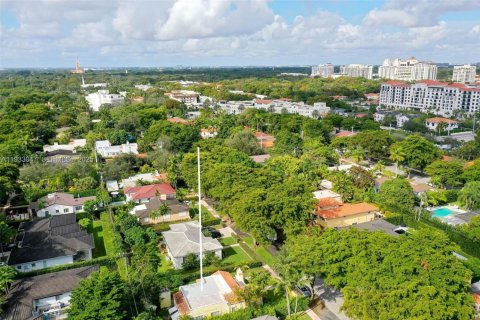 House in Coral Gables, Florida 3 bedrooms, 154.78 sq.m. № 1994058 - photo 3