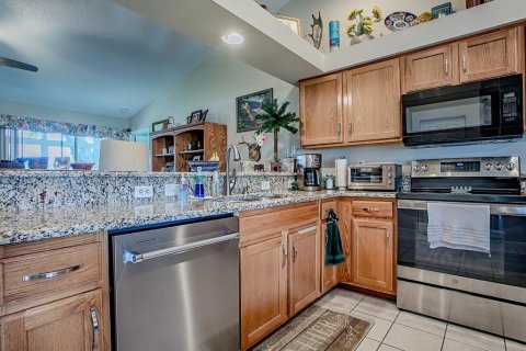 House in Leesburg, Florida 3 bedrooms, 133.41 sq.m. № 1812429 - photo 10