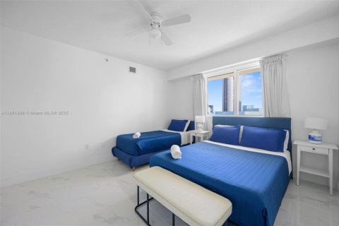 Copropriété à louer à Sunny Isles Beach, Floride: 2 chambres, 116.59 m2 № 2169788 - photo 19