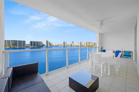 Copropriété à louer à Sunny Isles Beach, Floride: 2 chambres, 116.59 m2 № 2169788 - photo 5