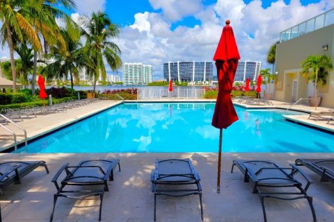 Copropriété à louer à Sunny Isles Beach, Floride: 2 chambres, 116.59 m2 № 2169788 - photo 26