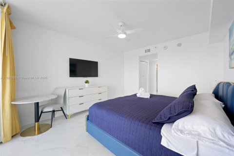 Copropriété à louer à Sunny Isles Beach, Floride: 2 chambres, 116.59 m2 № 2169788 - photo 13
