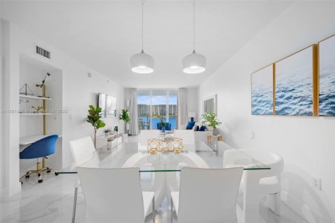 Copropriété à louer à Sunny Isles Beach, Floride: 2 chambres, 116.59 m2 № 2169788 - photo 8
