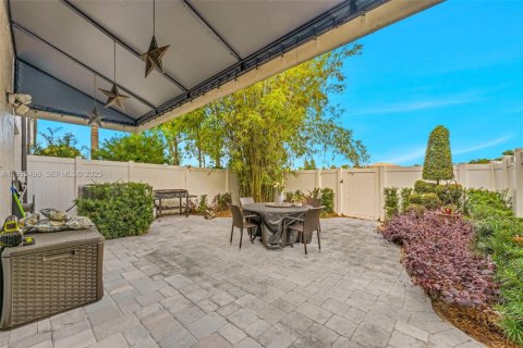 Adosado en venta en Miramar, Florida, 3 dormitorios, 167.6 m2 № 1992120 - foto 26