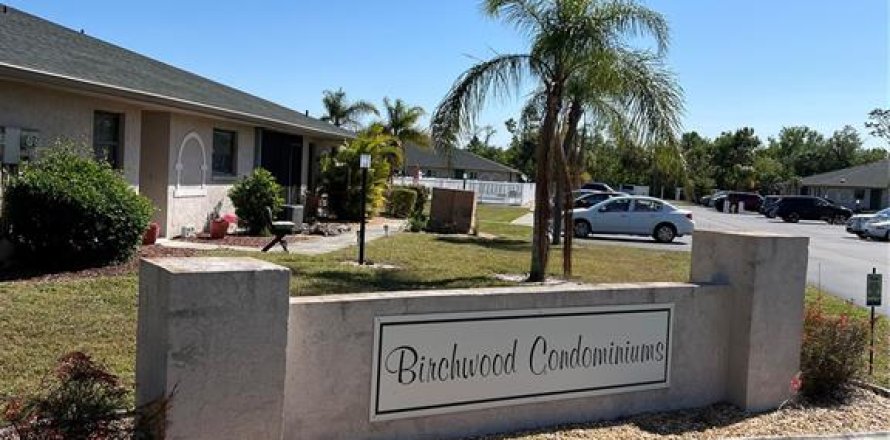 Condominio en Punta Gorda, Florida, 2 dormitorios  № 1580073