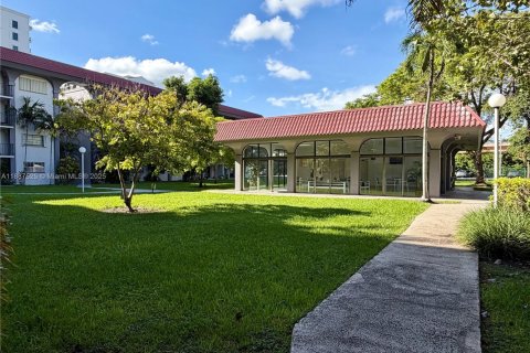 Copropriété à louer à Miami, Floride: 1 chambre, 72.46 m2 № 1942011 - photo 4