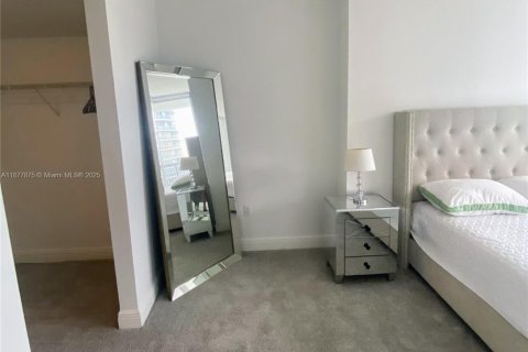 Condominio en alquiler en Miami, Florida, 1 dormitorio, 76.64 m2 № 1922813 - foto 8