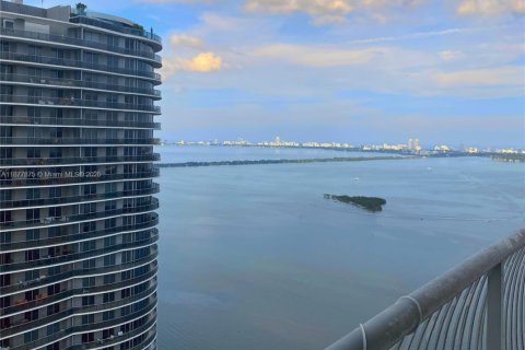 Condominio en alquiler en Miami, Florida, 1 dormitorio, 76.64 m2 № 1922813 - foto 3