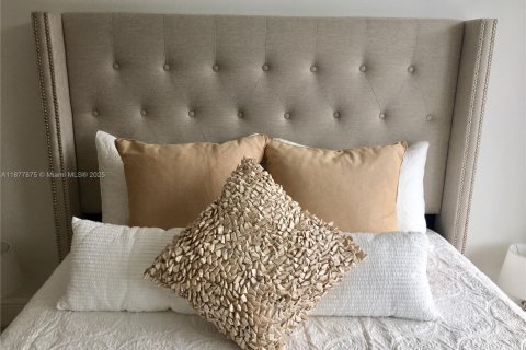 Condominio en alquiler en Miami, Florida, 1 dormitorio, 76.64 m2 № 1922813 - foto 7