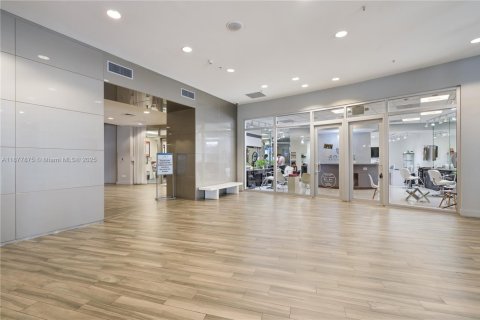 Condominio en alquiler en Miami, Florida, 1 dormitorio, 76.64 m2 № 1922813 - foto 21