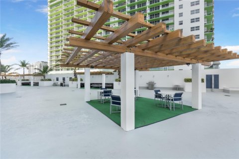 Condominio en alquiler en Miami, Florida, 1 dormitorio, 76.64 m2 № 1922813 - foto 17
