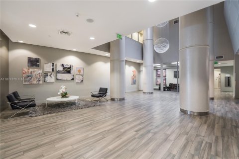 Condominio en alquiler en Miami, Florida, 1 dormitorio, 76.64 m2 № 1922813 - foto 20