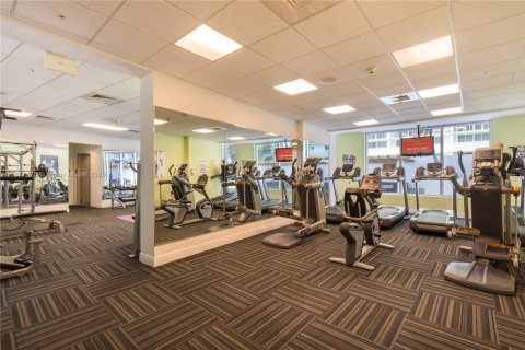 Condominio en alquiler en Miami, Florida, 1 dormitorio, 76.64 m2 № 1922813 - foto 14